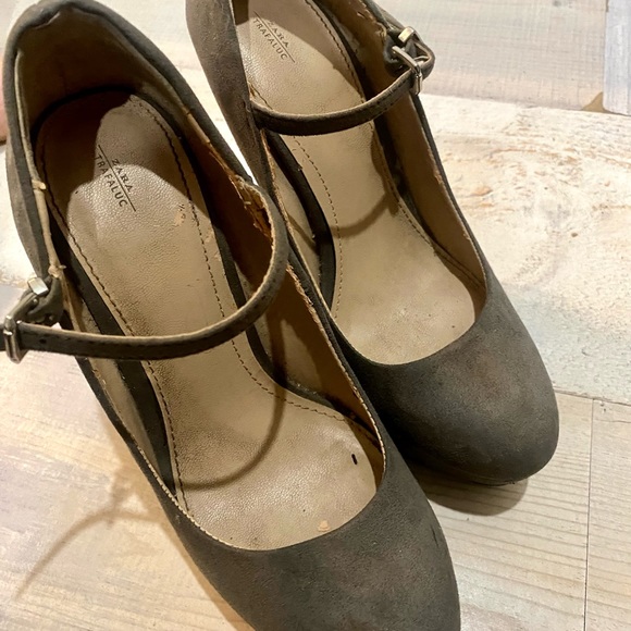 Grey Zara pump heels. In decent condition. Very comfortable - Picture 4 of 5